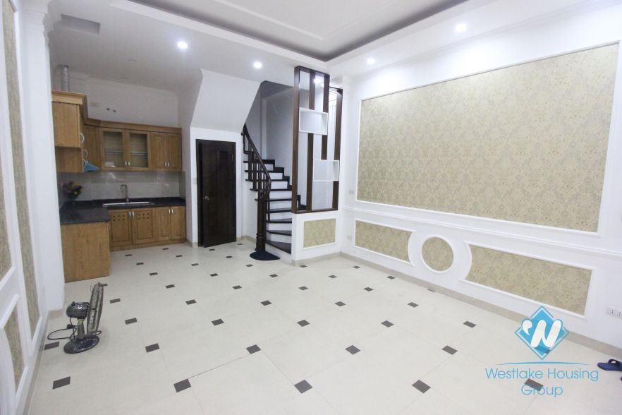 New and nice house for rent in Hoang Hoa Tham, Ba Dinh, Hanoi